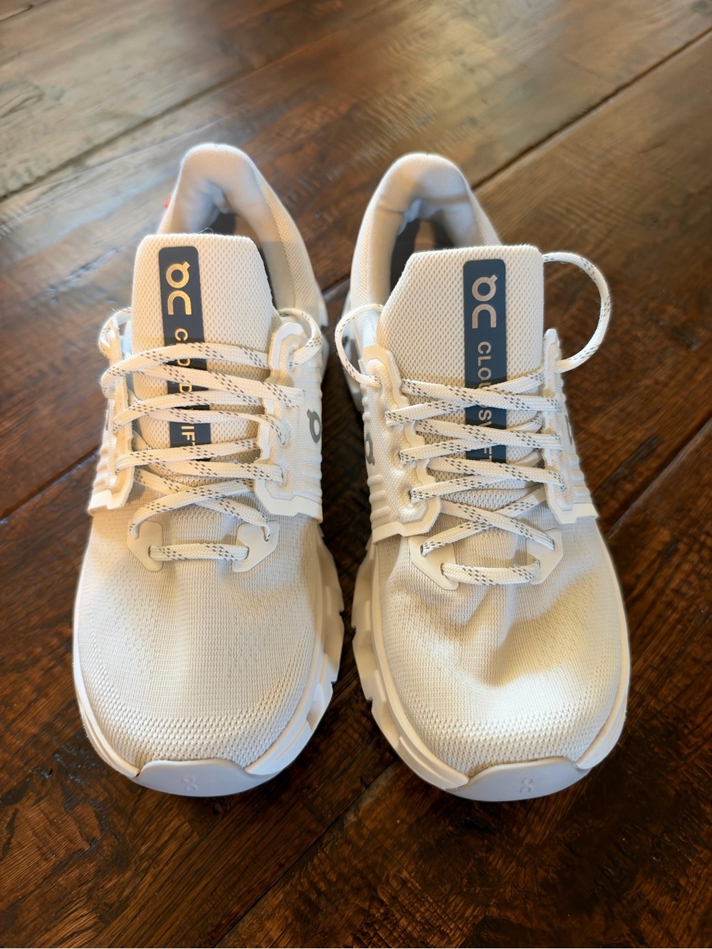 Women’s On Running Cloud Swift Shoes - White